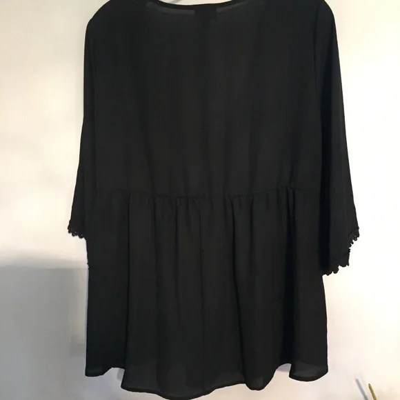 Torrid Top - Picture 3 of 6